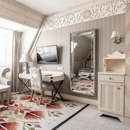 Hotel Aries &